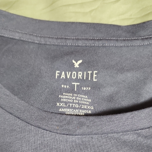 American Eagle Outfitters Tee With Pink Emblem - Picture 3 of 7